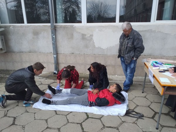 Ученици мериха сили в състезание по защита при бедствия и пожари