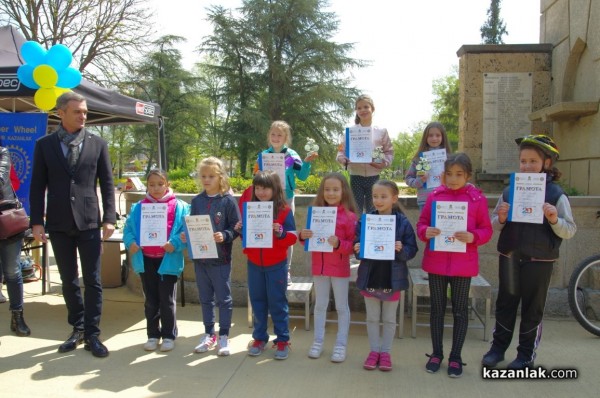 Близо 70 деца показаха как се кара майсторски колело в Розариума