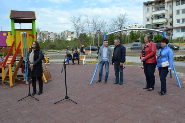 Нова зона за отдих до блок 60 в ж.к.“Изток“