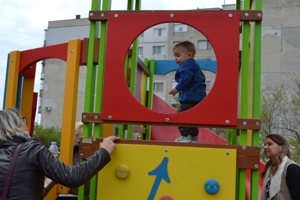 Нова зона за отдих до блок 60 в ж.к.“Изток“