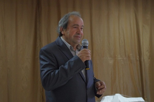 Старейшени ГЕРБ и депутатът Борис Кърчев с дарение за новия пенсионерски клуб в града