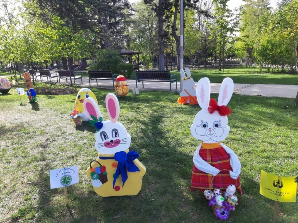 Децата украсиха Казанлък за Великден