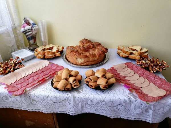 Обаятелната Гълъбина гостува на читалището в Енина