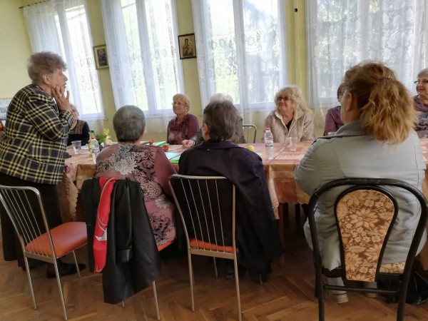 Обаятелната Гълъбина гостува на читалището в Енина