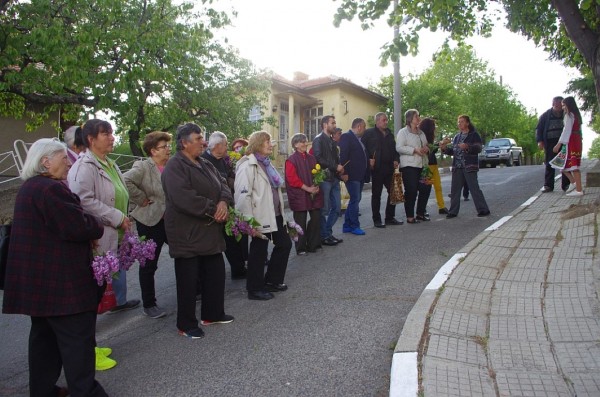 Официално бе открит реновираният Войнишки паметник в Горно Изворово