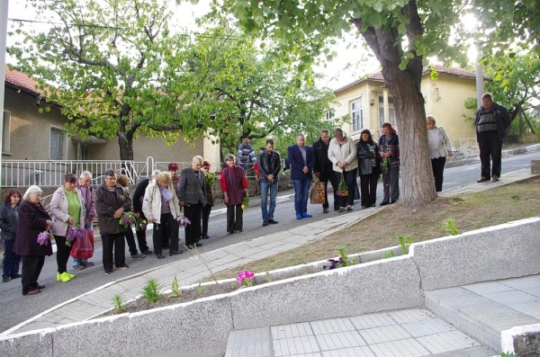 Официално бе открит реновираният Войнишки паметник в Горно Изворово
