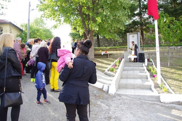 Официално бе открит реновираният Войнишки паметник в Горно Изворово