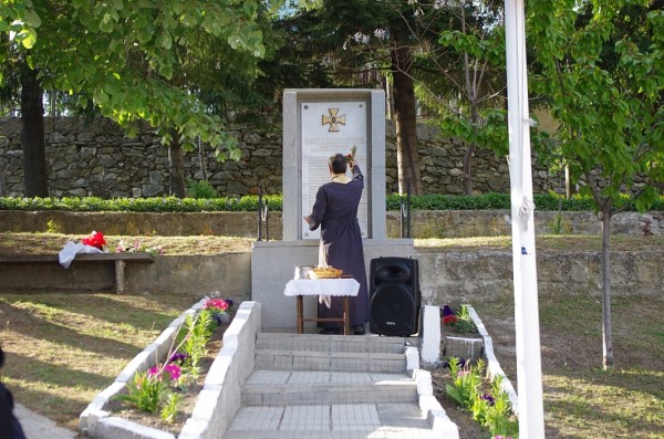 Официално бе открит реновираният Войнишки паметник в Горно Изворово