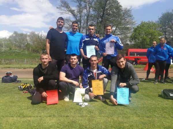 Казанлъшките огнеборци грабнаха първо място в състезание по пожароприложен спорт