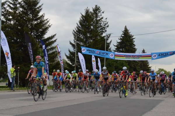 Казанлъшките колоездачи с медали от Купа Долчини 2019