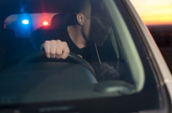 Пиян шофьор помете паркирана кола в Казанлък / Новини от Казанлък