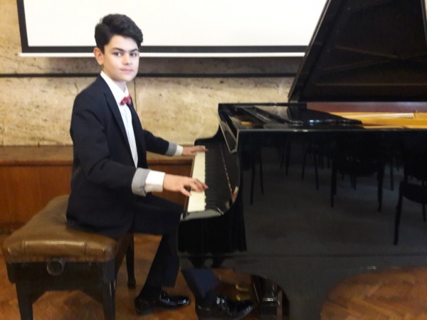 Награди и аплодисменти за възпитаниците на музикалния педагог Елена Юлиянова