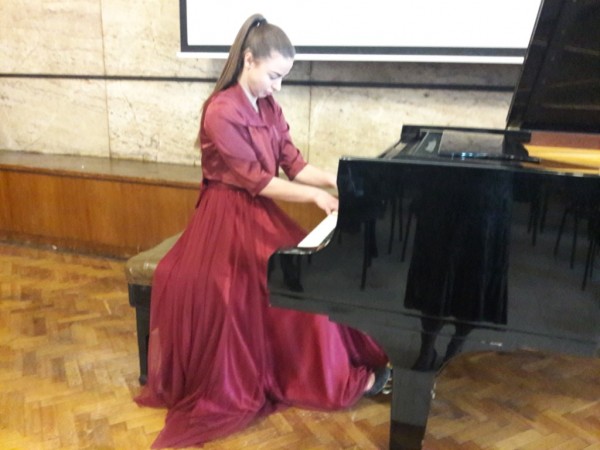 Награди и аплодисменти за възпитаниците на музикалния педагог Елена Юлиянова