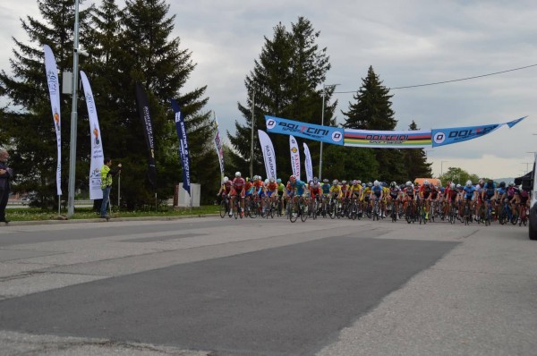 Казанлъшките колоездачи с медали от Купа Долчини 2019