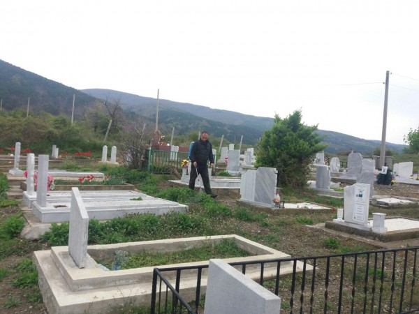 Продължава разкрасяването на град Шипка