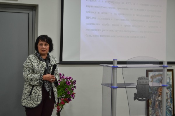 Кметът на Казанлък пожела успех на научната конференция за маслодайната роза