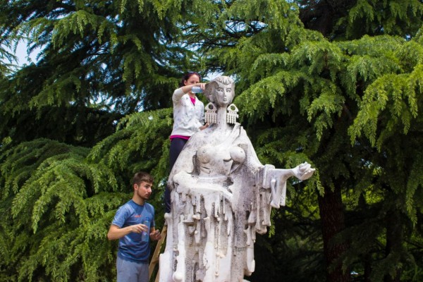 Доброволци възвърнаха блясъка на Тракийката