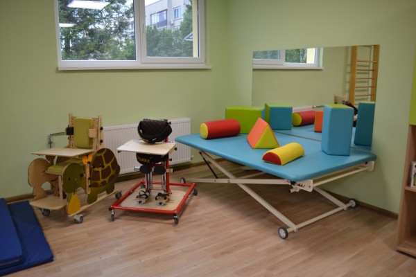 Дневен център за деца с тежки увреждания отвори врати в Казанлък