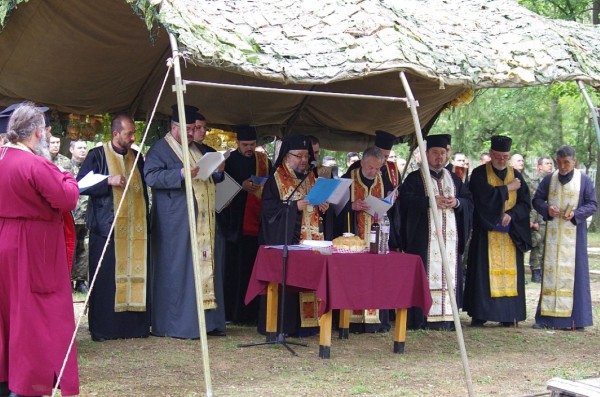 Кметът на Казанлък участва в първа копка на нов параклис в Гарнизона