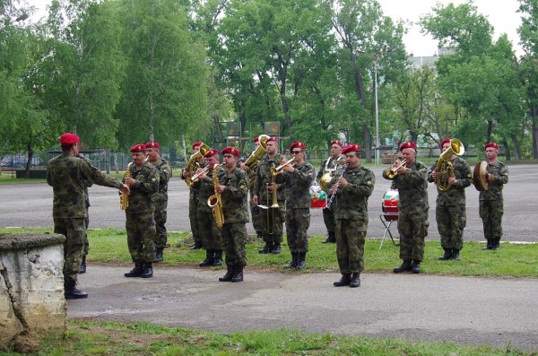 Кметът на Казанлък участва в първа копка на нов параклис в Гарнизона