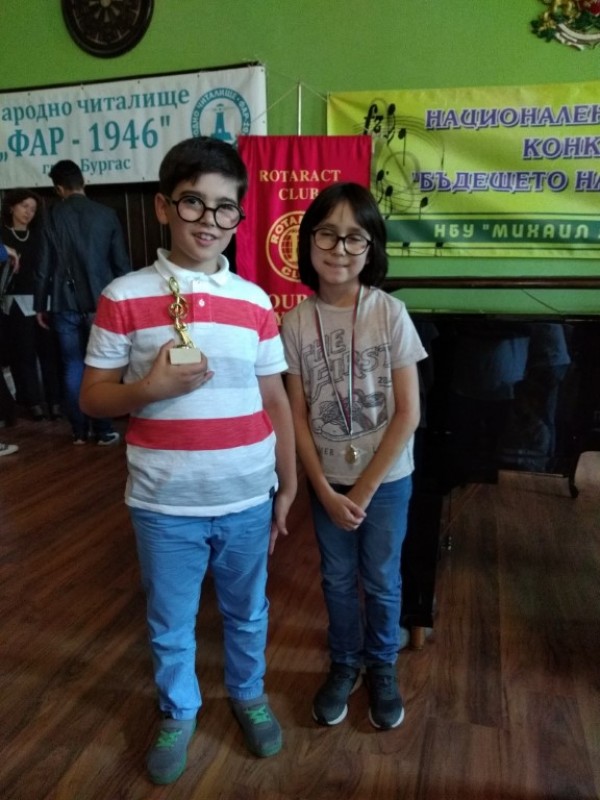 Пианистите на Елена Юлиянова отново обраха наградите