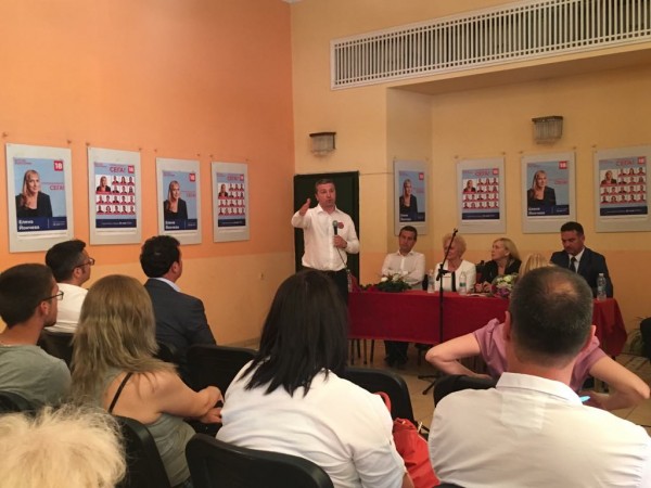 Елена Йончева в Казанлък: Да гласуваме масово, да въстанем срещу ГЕРБ