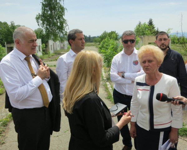Казанлък към Елена Йончева: Спасете ни от корупцията, завладяла и нашата община