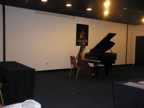 Пианистите на Елена Юлиянова отново обраха наградите