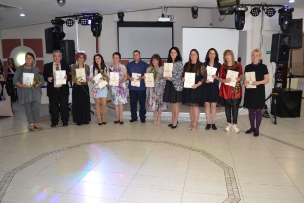 Отличия за казанлъшките преподаватели в конкурса „Учител на годината“