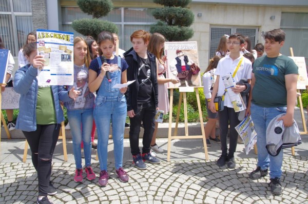 Днешните 30 букви, осветени от братята Кирил и Методий, са ангели хранители