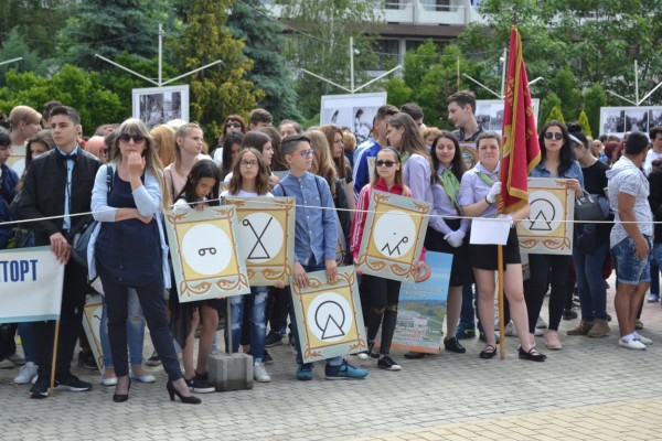 Днешните 30 букви, осветени от братята Кирил и Методий, са ангели хранители