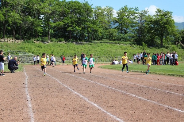 За 14-та година се състоя лекоатлетическата надпревара за “Купа Роза“