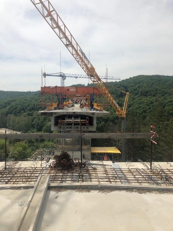 Бойко Борисов: Хиляди политици са говорили, че ще правят тунели и проходи в Шипка, ние го изграждаме в момента