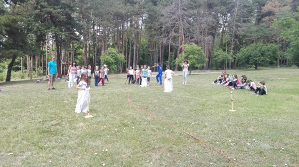 Поход и спортни игри за празника на детето