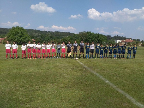 “Розите“ направиха “Ямбол“ на пух и прах - 11:0