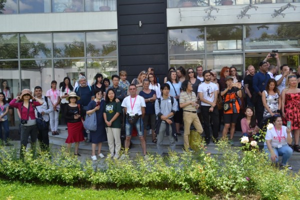 Успех на първата парфюмерийна борса в Казанлък!