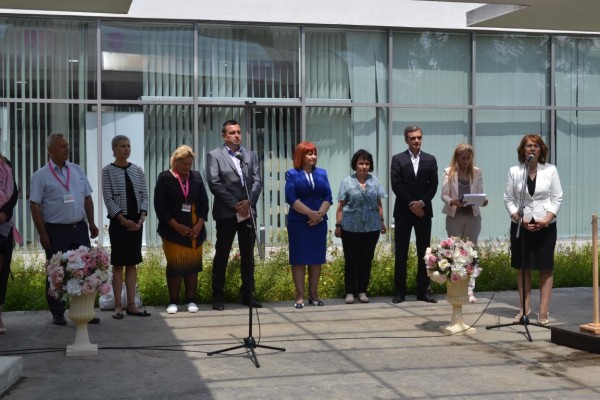 Успех на първата парфюмерийна борса в Казанлък!