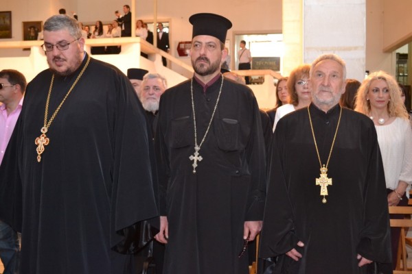 Казанлък аплодира отличените личности на града / Видео