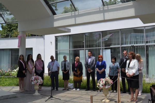 Успех на първата парфюмерийна борса в Казанлък!