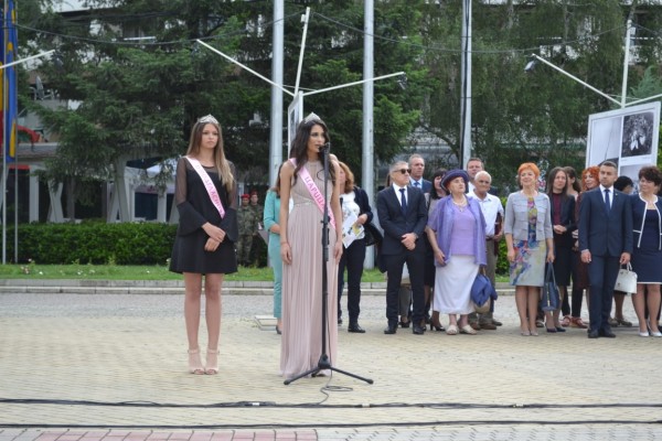 Днес празнуват всички, родени в „казанлъшкия рай“