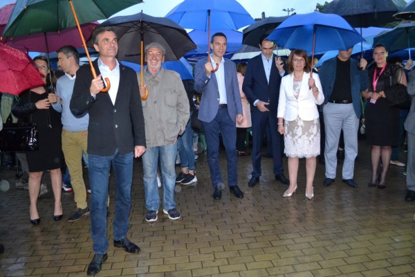 Коронясване на Царица Роза 2019 в Казанлък - „бял, пречистен, празничен, изкъпан от дъжда и дъхав на трендафили“