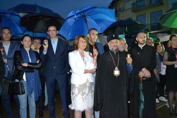 Коронясване на Царица Роза 2019 в Казанлък - „бял, пречистен, празничен, изкъпан от дъжда и дъхав на трендафили“