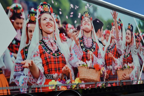 Благодарности от Кмета за Влади и украсените камиони с розоберачки