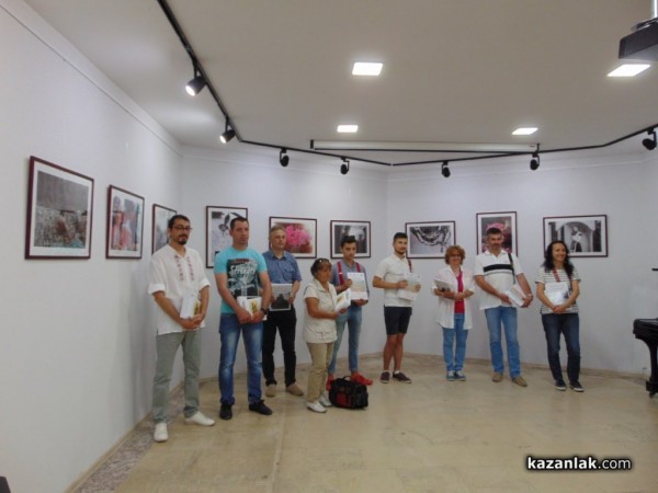 Долината на розите оживя в снимки