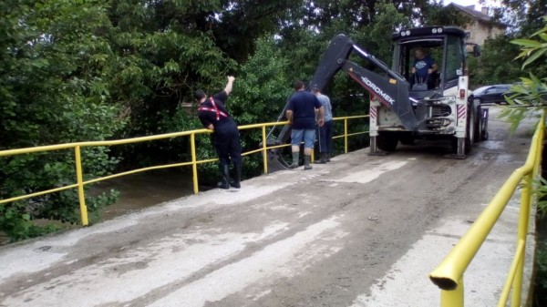 Създадена е организация при повишаване на нивото на река Гюрля