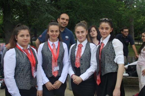 Вкусен конкурс с Ути завладя Казанлък