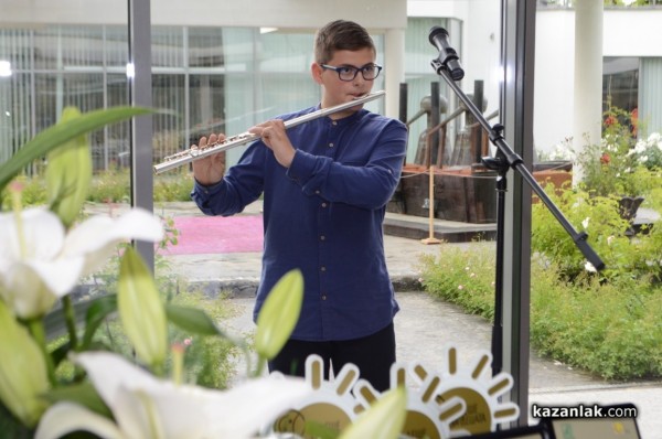 Наградите „Бъдеще за децата“ бяха връчени днес, с официална церемония