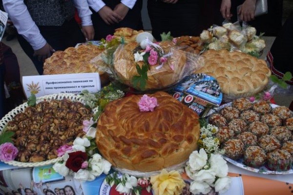 Вкусен конкурс с Ути завладя Казанлък