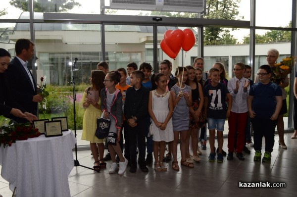 Наградите „Бъдеще за децата“ бяха връчени днес, с официална церемония