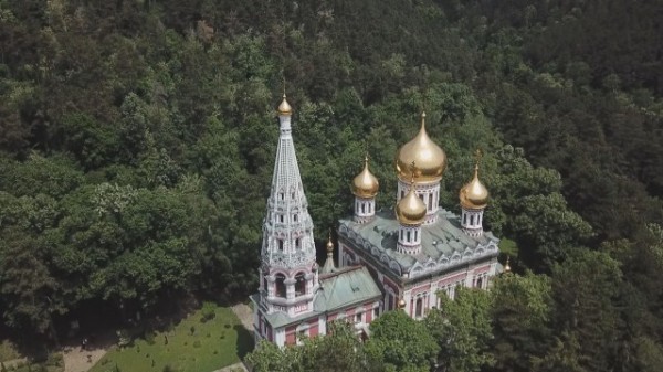 Над един милион лева са нужни за ремонта на храм-паметника в Шипка